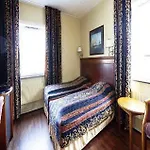 Quality Grand فندق ستاينشار