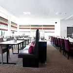 Quality Grand 4* ستاينشار