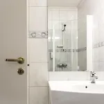 Quality Grand فندق ستاينشار
