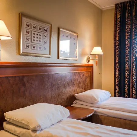 Quality Grand Hotell 4*